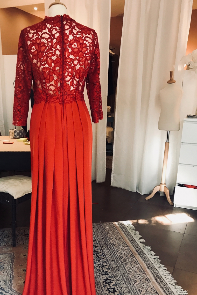 LADY IN RED